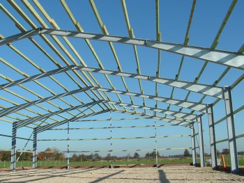 Die Halle wird bald fertig sein